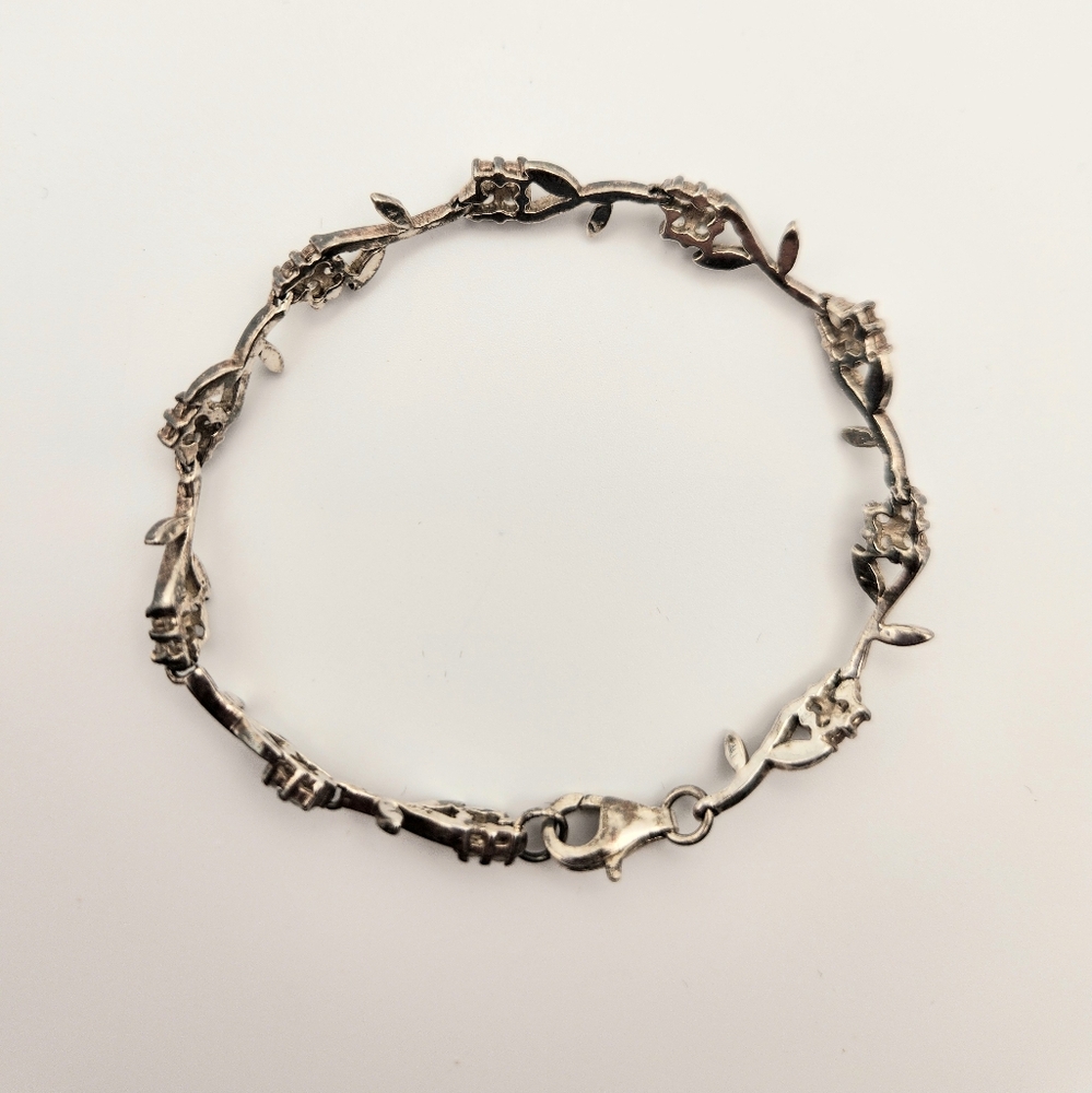925 Silver Floral Bracelet - Picture 4 of 8